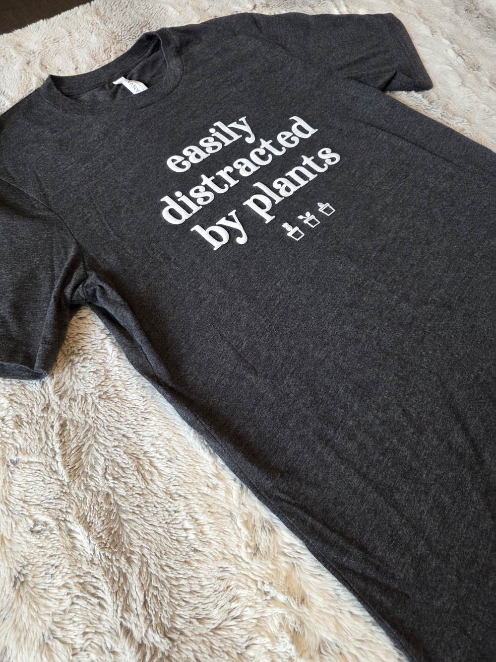 Easily Distracted By Plants Graphic Tee - MEDIUM - Picture 4 of 6